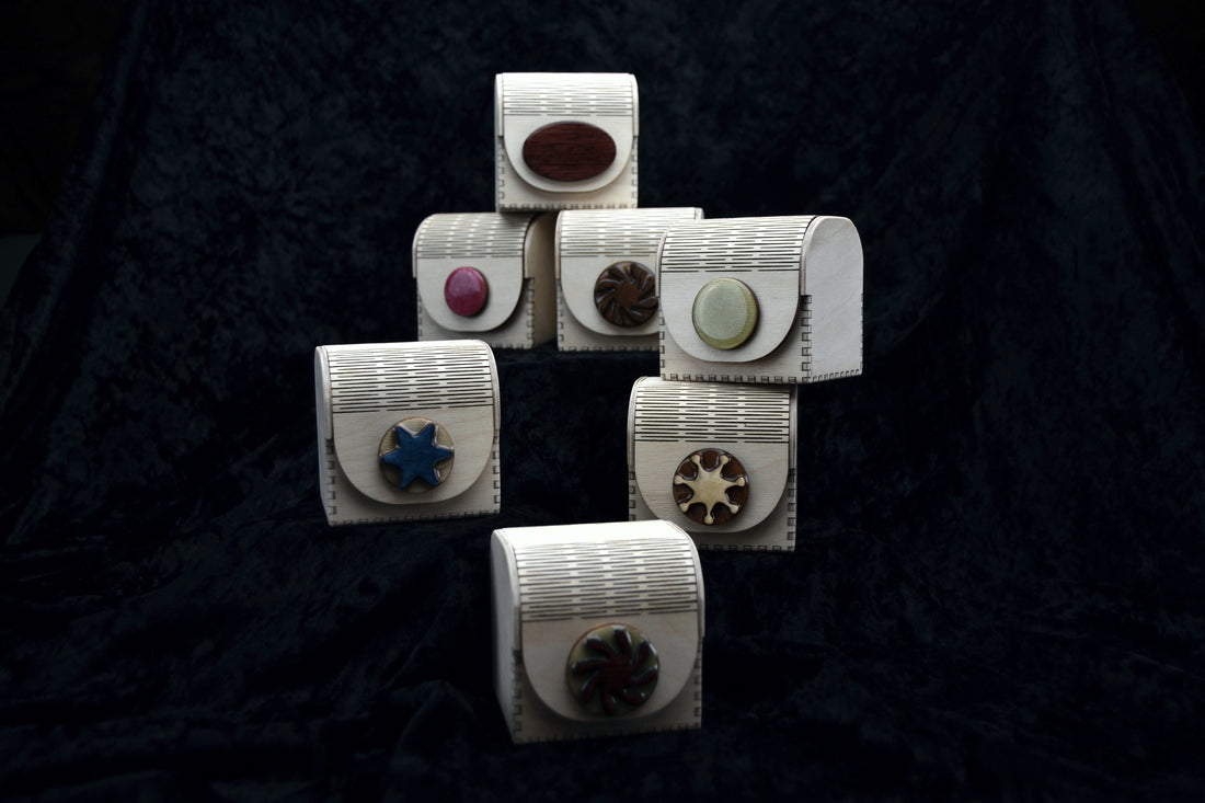Flap top boxes